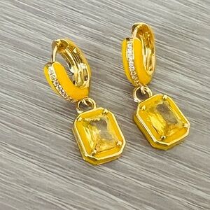 Elegant Gold Drop Earrings